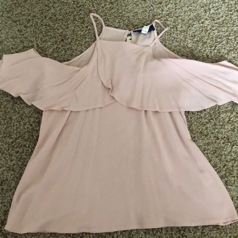 Francesca’s pink top